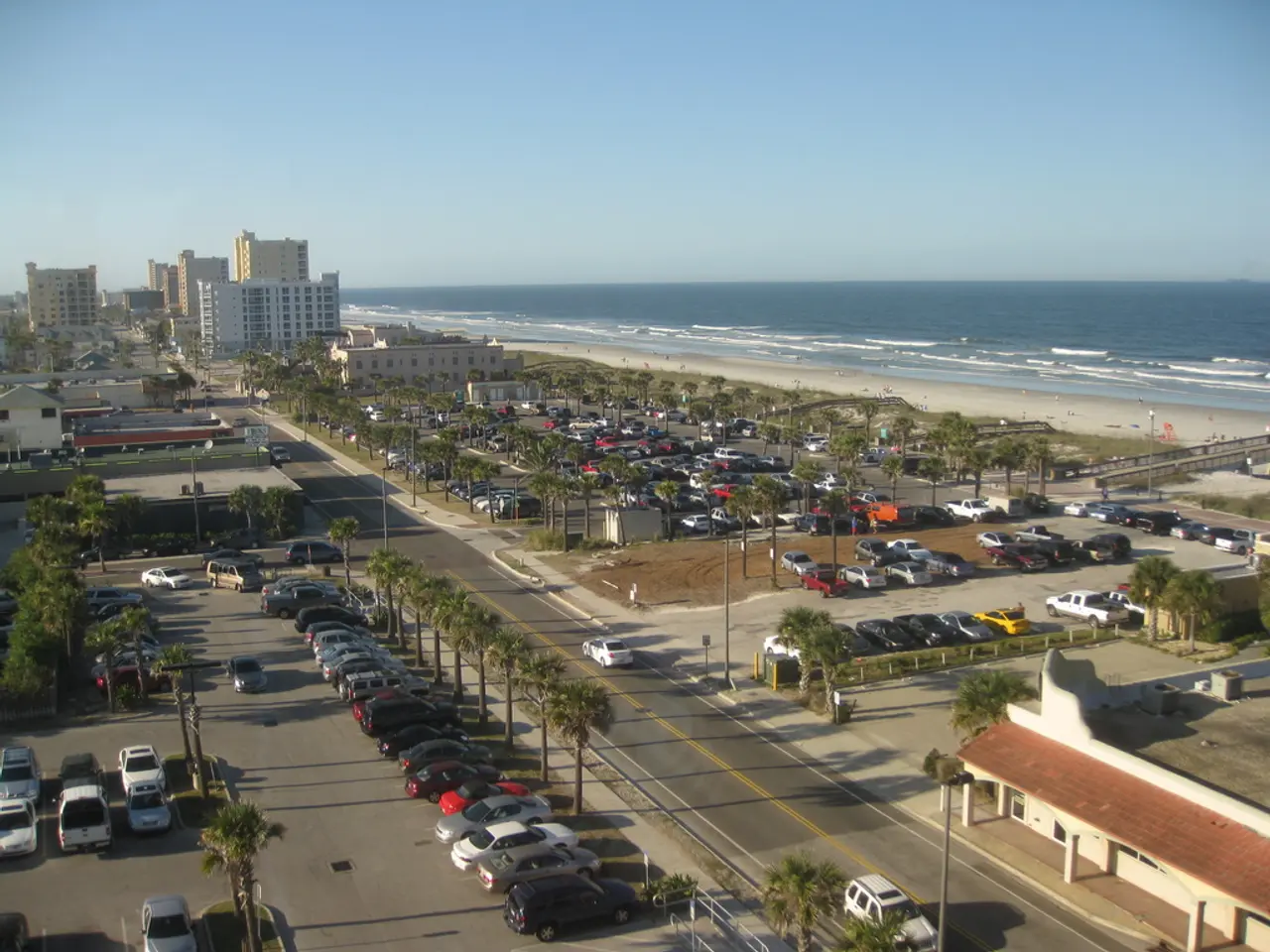 Carbon-constructed VersaDrive Hybrid catamarans, powered by hybrid propulsion, make their debut: a...