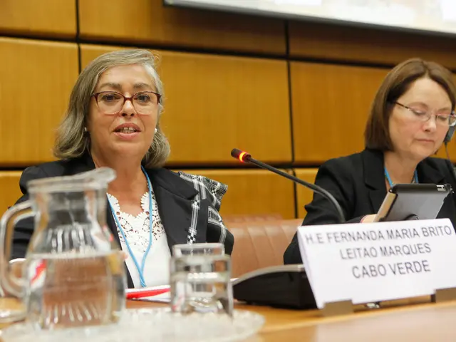 Tech giant Google considers reviving the extensively criticized smart glasses model, sparking a mix...