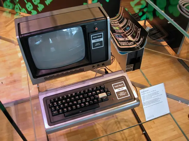 Rarest x86 CPU, the Rise mP6, demonstrates functioning at 200MHz in a chip collector's possession,...