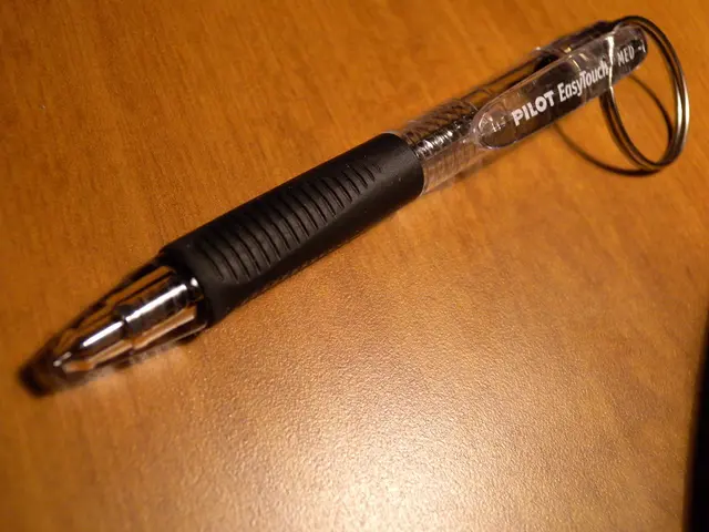 Designers ought to consider the 3Doodler Pro 3D pen as an essential addition to their toolkit.
