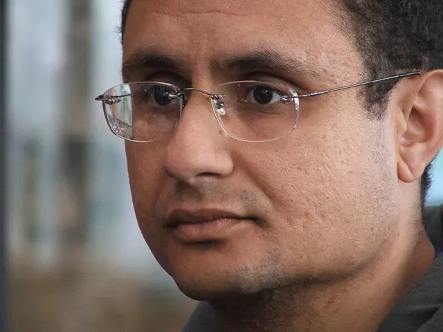 Oakley's HSTN cameras offer superior performance compared to Ray-Ban Metas, yet they don't surpass...