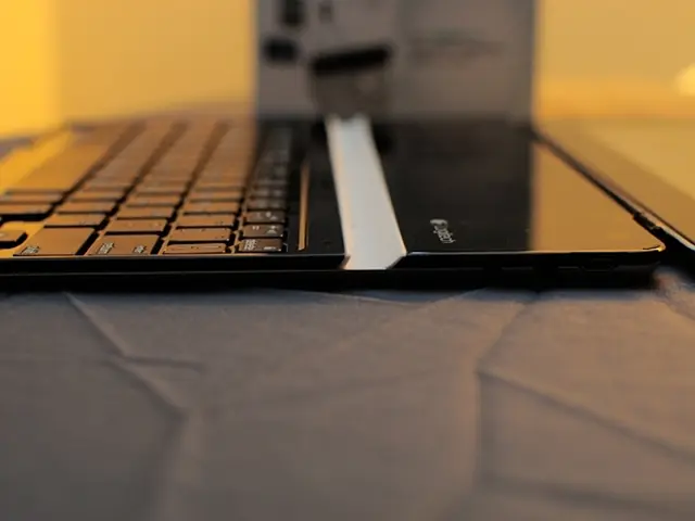 Almost Free Lenovo Laptop (i7, 40GB RAM, 1TB SSD): Amazon Cuts Price by 73% for Quick Sell-Off