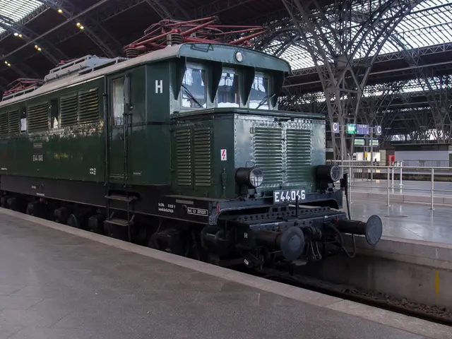 Online booking of train tickets accounts for approximately 89% according to the Rail Minister