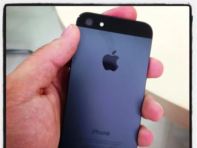 Transforming the Samsung Galaxy Z Fold7 into a Peak Gesture Navigation Device