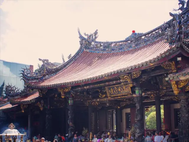 Exploring Japan on your own? An eSIM is your ideal traveling companion