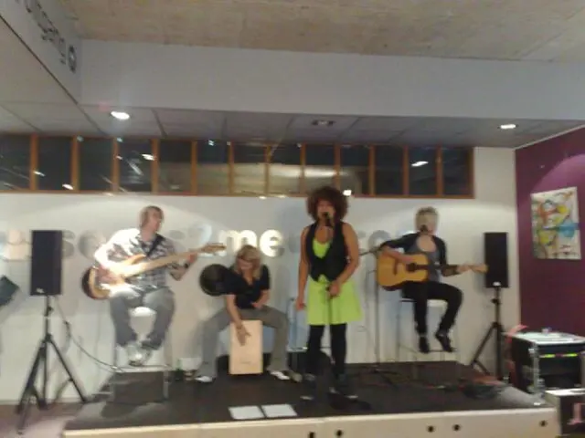 Each day, our editor employs the Sonos Beam Gen 2, and now its cost has been significantly reduced.