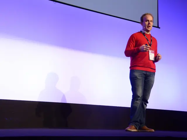 U.S. President Trump Modifies Stance towards Intel CEO amid Tense Chip Standoff with China