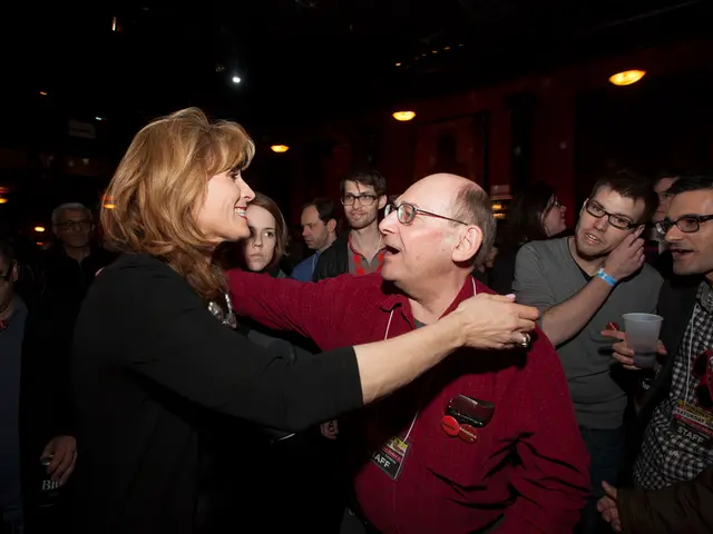 Intense Magnifying Glass with Built-In Light: A Comprehensive Evaluation