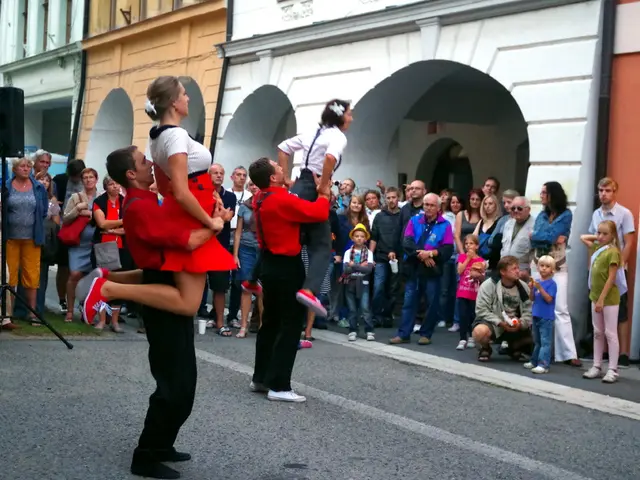 Employing specialized lifting methods across various industries